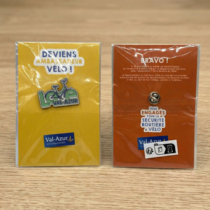 Einzelverpackung für Pins mit individuell bedruckter Trägerkarte