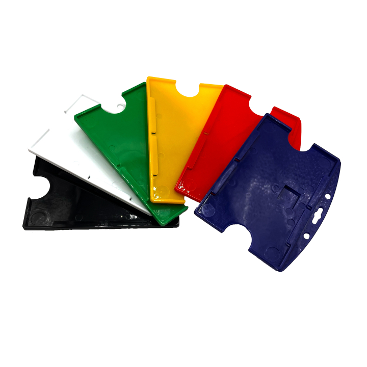 Farbiger Ausweishalter im Querformat – 86 × 54 mm